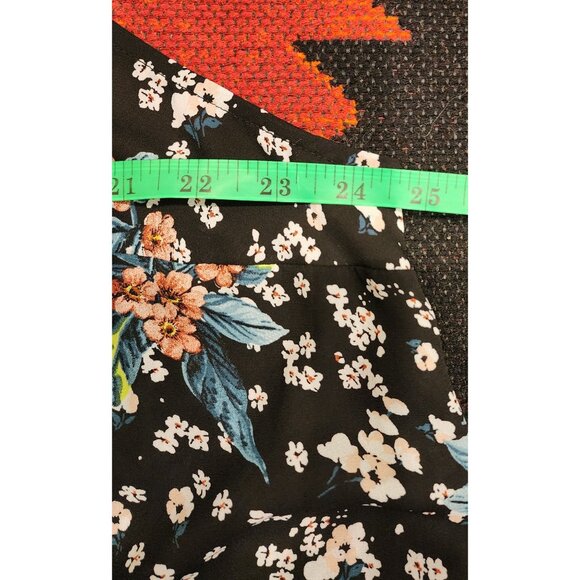 Torrid Women's Floral A -Line Halter Top With Colorblock Detail Size 2 - Picture 6 of 12